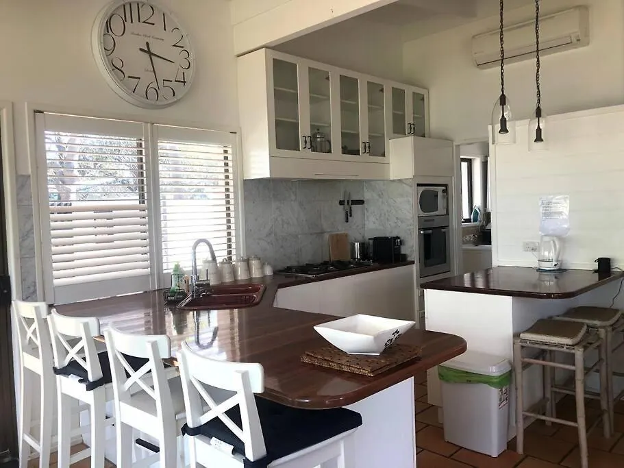 הוילה ברגרה Private Ocean Front, Pet Friendly Oasis! בית נופש
